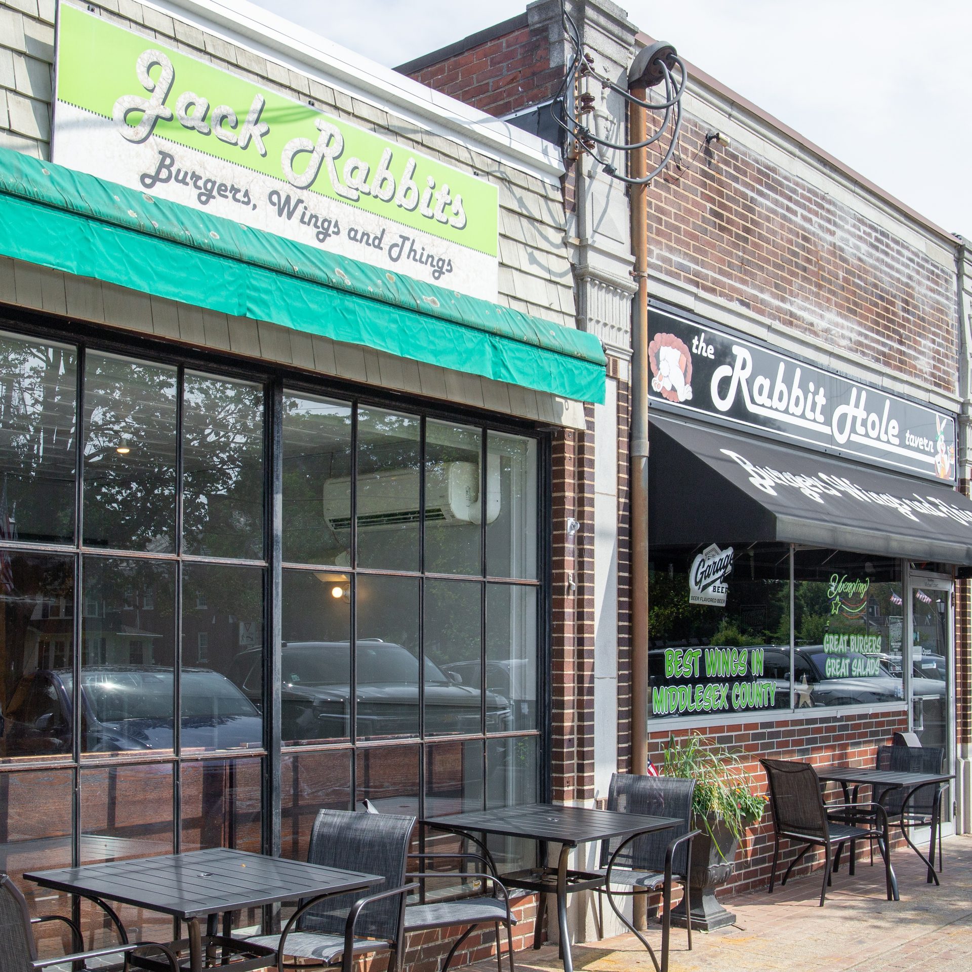 Burgers, wings, and handcrafted milkshakes on Main Street