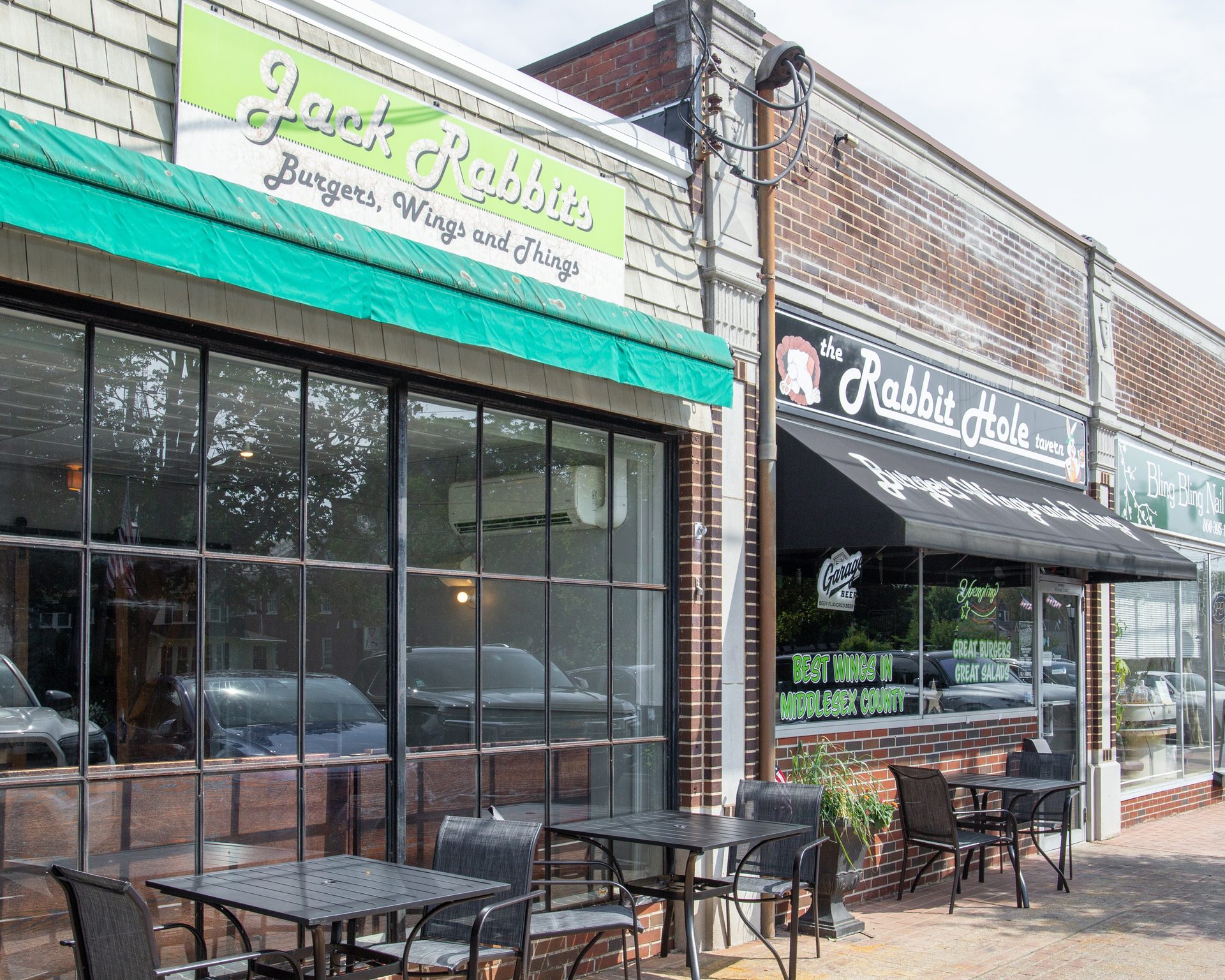 Burgers, wings, and handcrafted milkshakes on Main Street